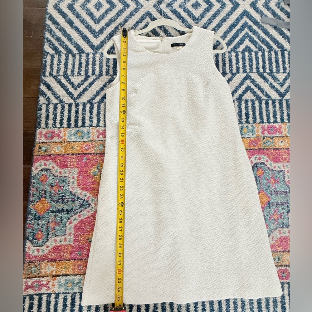 Tommy Hilfiger Diamond Textured Quilted Mod White Shift Dress size 10 - Picture 4 of 8